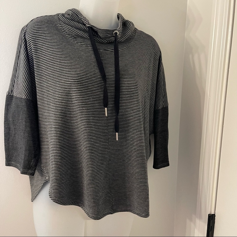 NWOT Calvin Klein Performance Hooded Top